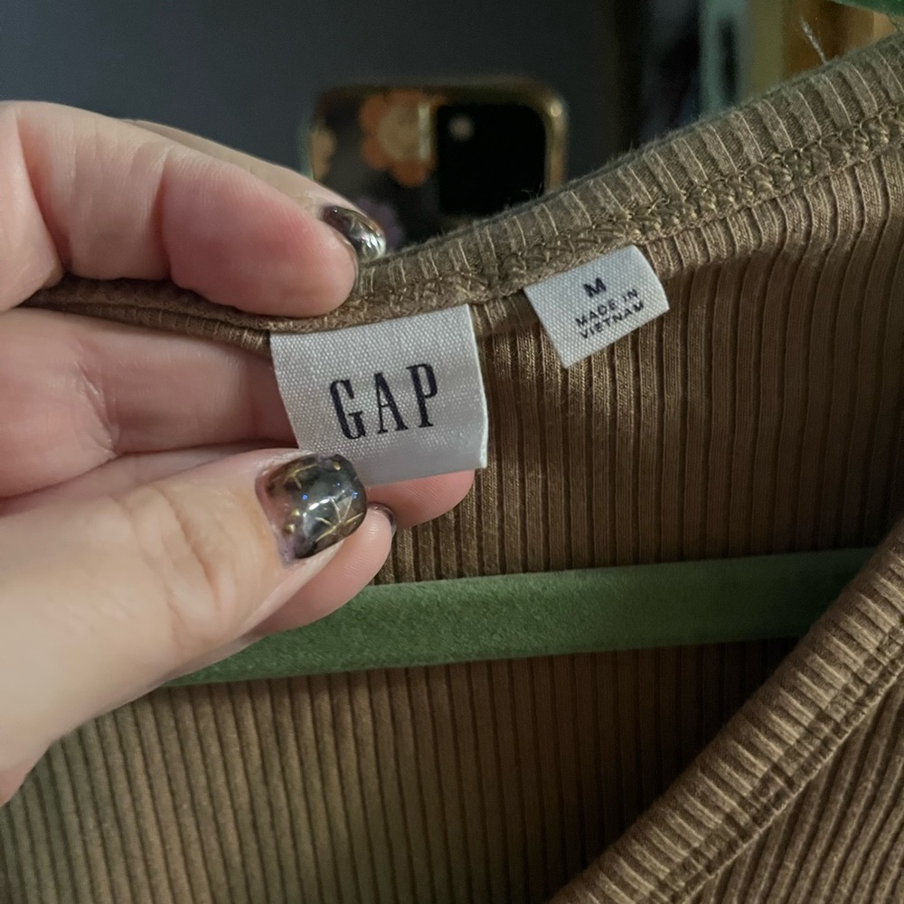 GAP Taupe Ribbed Knit Top